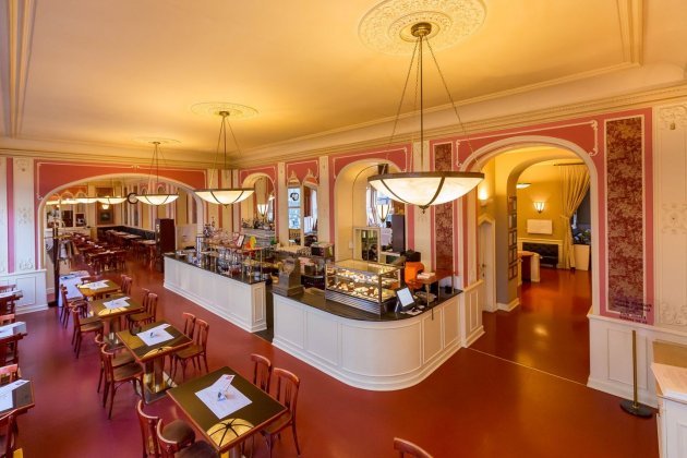 Cafe Louvre 